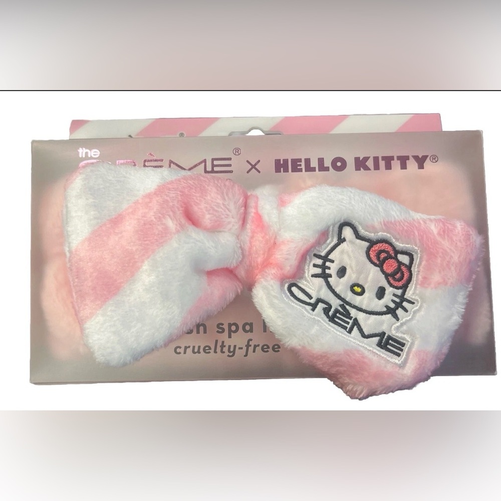 The Crème Shop x Hello Kitty “Sweet Stripes” Plush Spa Headband Pink/White Bow